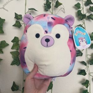 Yasmin the Hedgehog Squishmallow 8"